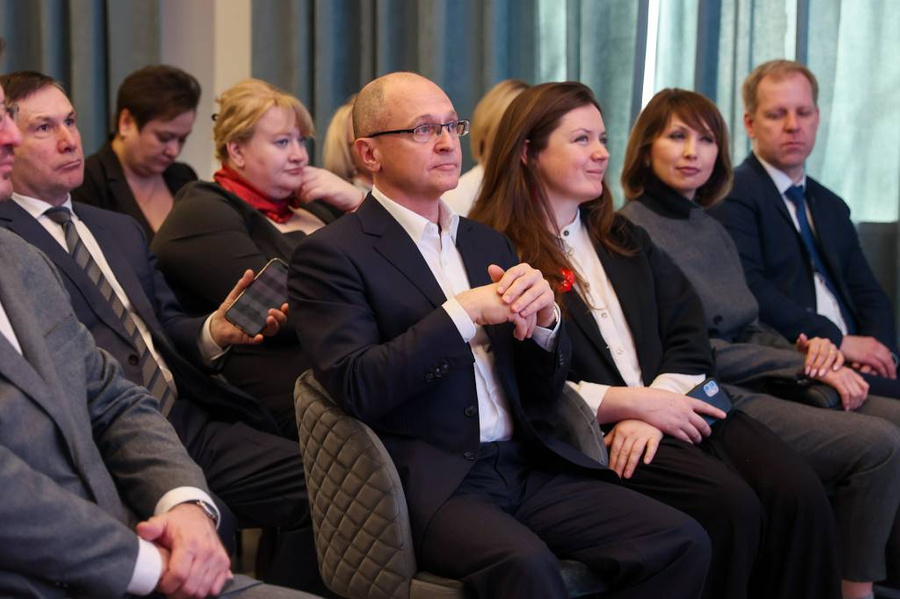 Сергей Кириенко посетил Единый центр поддержки участников СВО в Москве. Фото © Пресс-служба фонда "Защитники Отечества"