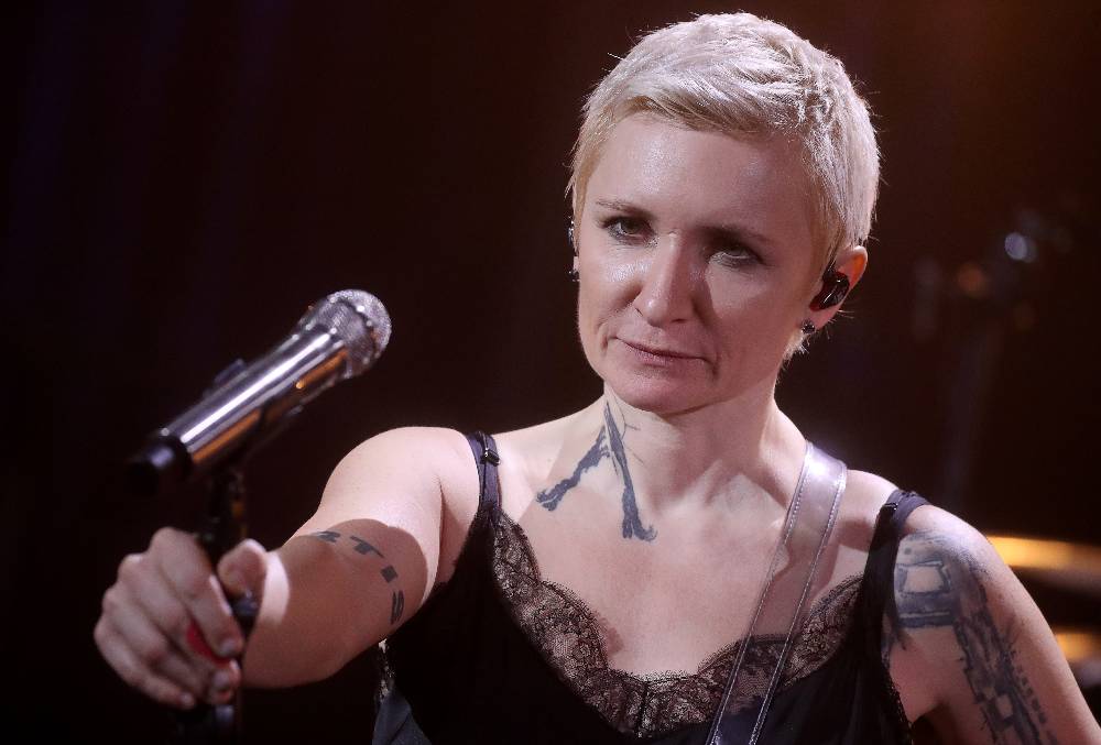 Лидер Ночных снайперов вышла на связь после отмены концертов в четырёх городах РФ