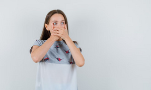 5 признаков, что запах изо рта вызван проблемами с зубами