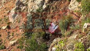 Российский парашютист пострадал при падении на скалы в Турции