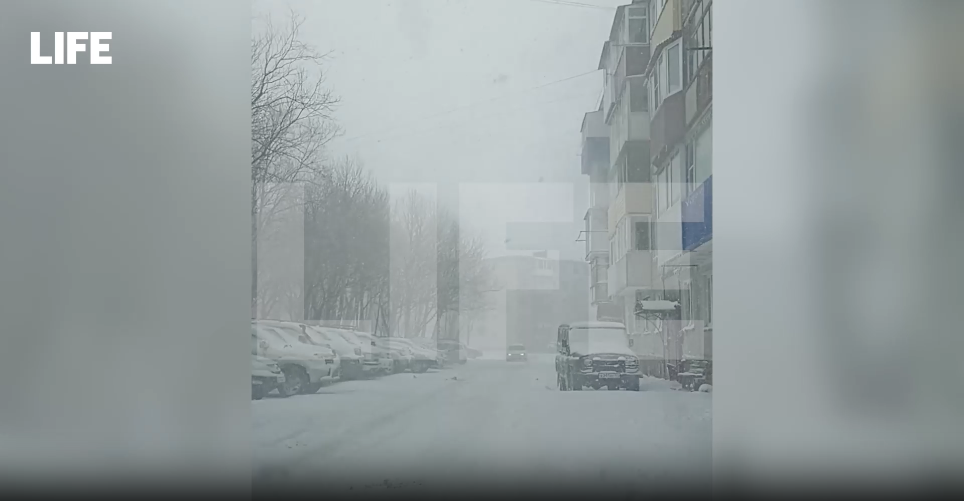 Камчатский край встретил Первомай мощными снегопадами