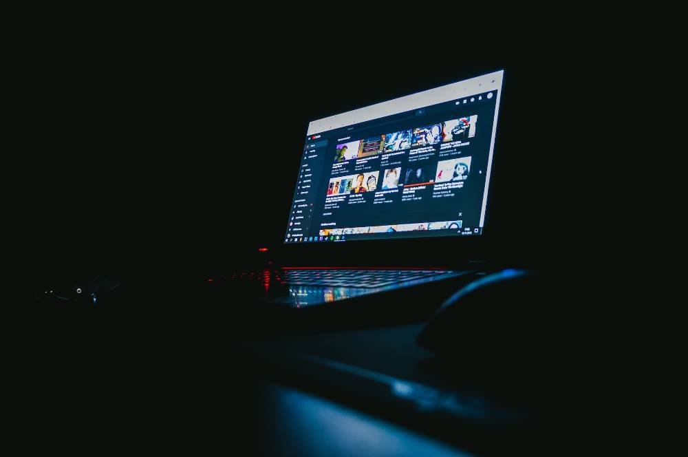 Хакеры взломали YouTube-канал Вечерней Москвы и запустили рекламу биткоинов