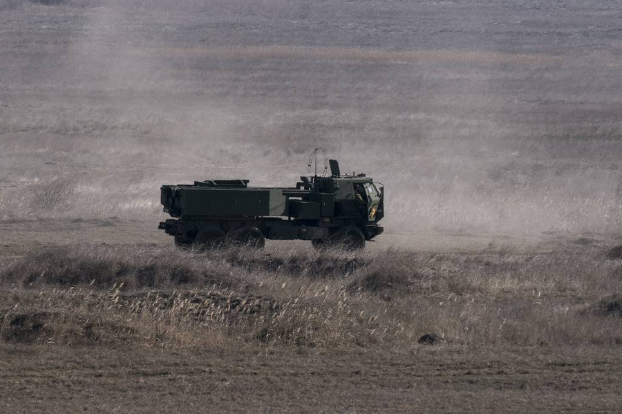 Мобильная артиллерийская ракетная система HIMARS. Фото © Getty Images / Anadolu Agency
