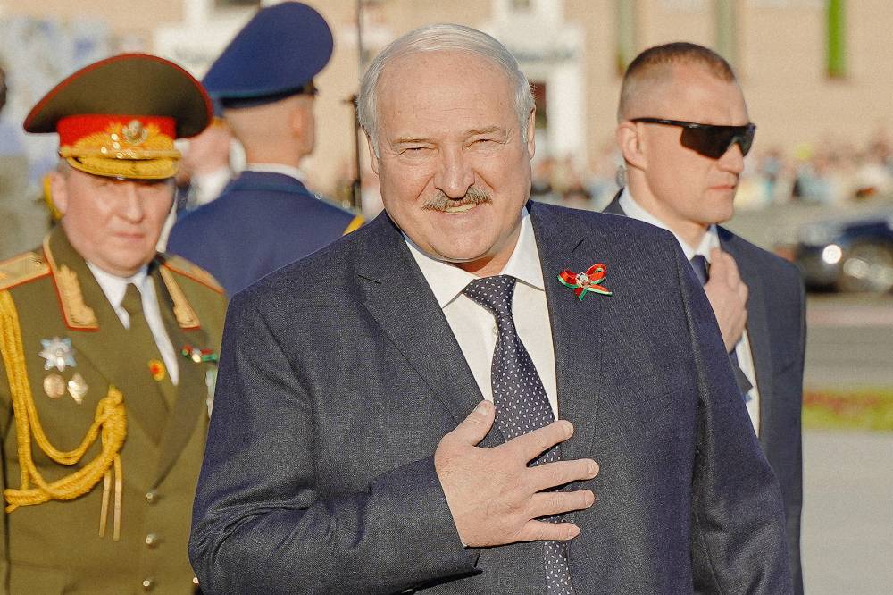 Кремль ответил на слухи о спешном отъезде Лукашенко после парада из-за проблем со здоровьем