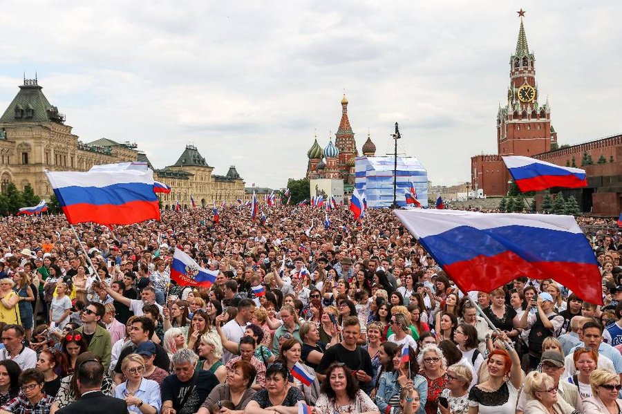 Празднование Дня России на Красной площади. Обложка © ТАСС / Сергей Карпухин