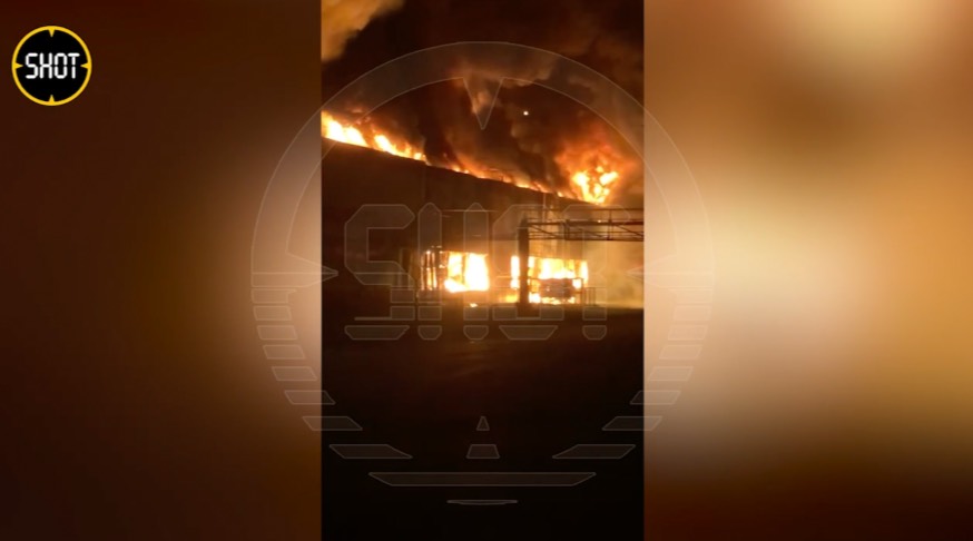 Завод по производству дверей Ferroni горит в Тольятти