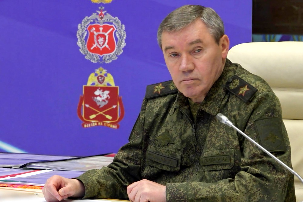 Залужный назвал Герасимова сильным врагом и призвал ВСУ уважать его