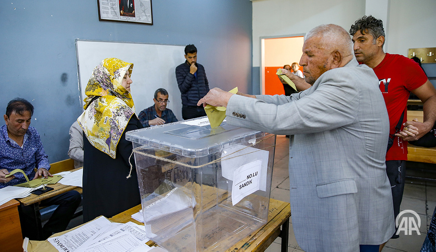 Избирательный участок в Турции. Обложка © Twitter / aa_french