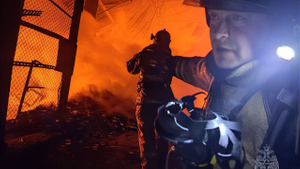 В МЧС назвали возможную причину пожара на заводе Ferroni в Тольятти