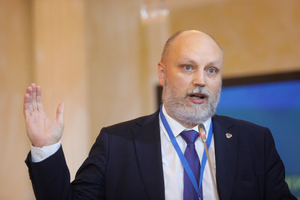 Рогов назвал аутотренигом заявления Киева о планах захватить Крым