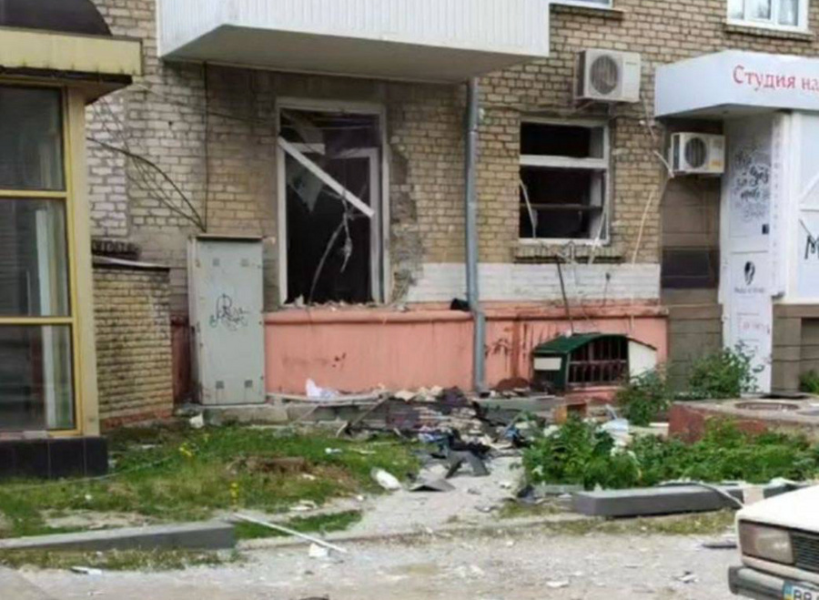 Дом на улице Демехина в Луганске, где 15 мая прогремел взрыв. Фото © Telegram / ЛИЦ 