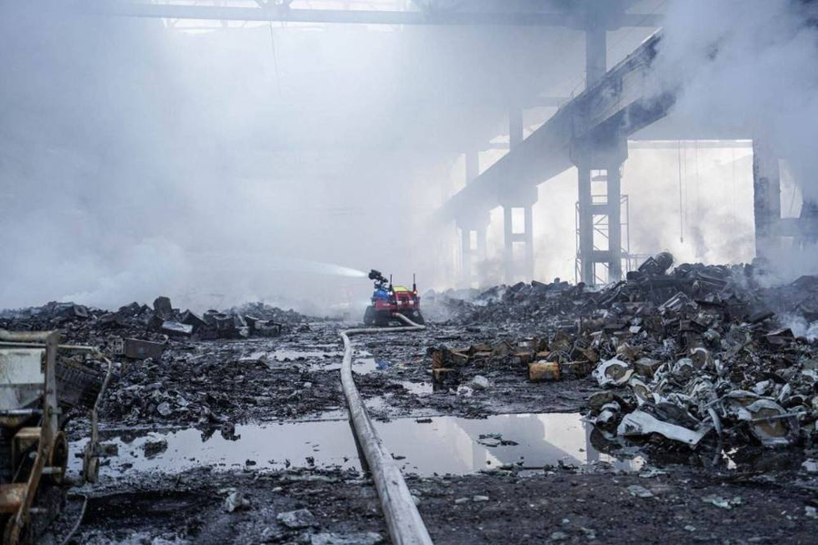 Пожар на военном складе в Хмельницком. Фото © T.me / ZERGULIO