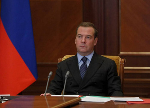 Медведев назвал Францию "пожилой девкой, удовлетворяющей извращённые прихоти американцев"