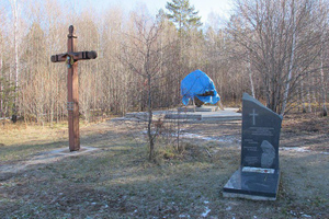 Демонтаж монументов в память о репрессированных поляках. Фото © VK / Григорий Красовский