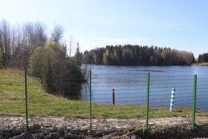 Финны подняли на смех новый забор на границе с Россией, сравнив его с детской оградкой