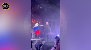 Рэпера Schokk не пустили с флагом России на его же концерт в московский клуб