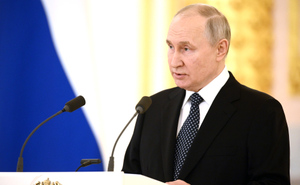 "Используют политических маргиналов": Путин заявил о попытках извне раскачать обстановку в России