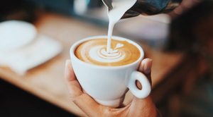 Эндокринолог назвала топ-3 ошибок, которые мы все допускаем за чашечкой кофе