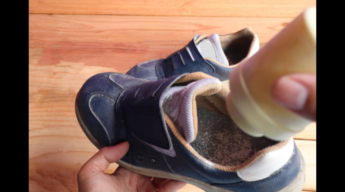 Как убрать запах из обуви