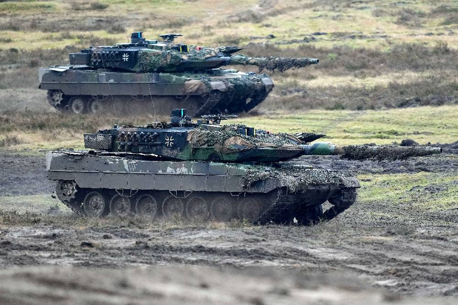 Танки Leopard 2A6. Фото © ТАСС / AP / Martin Meissner
