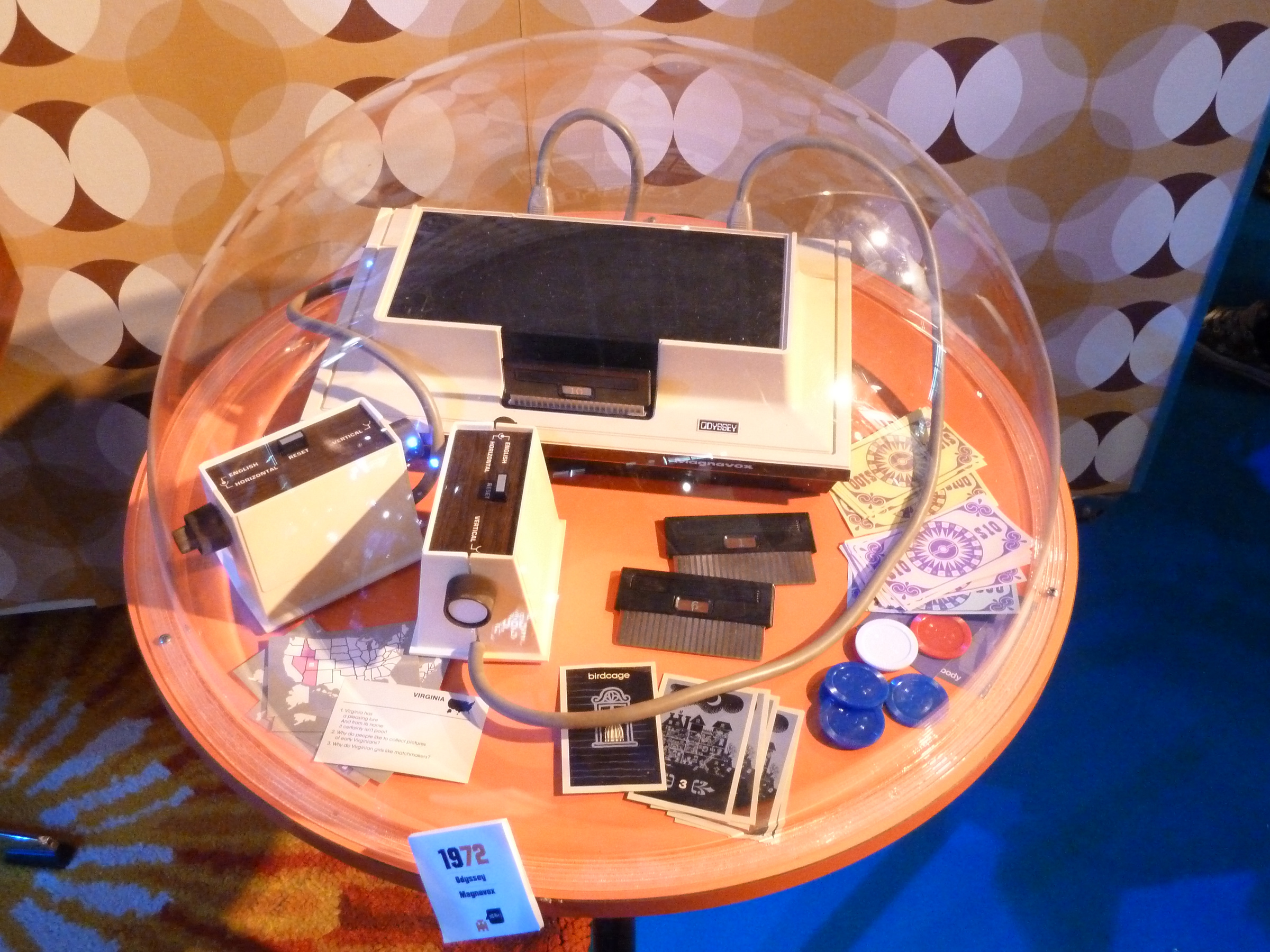 Игровая видеоприставка к телевизору Magnavox Odyssey. Фото © Wikipedia / Jesmar