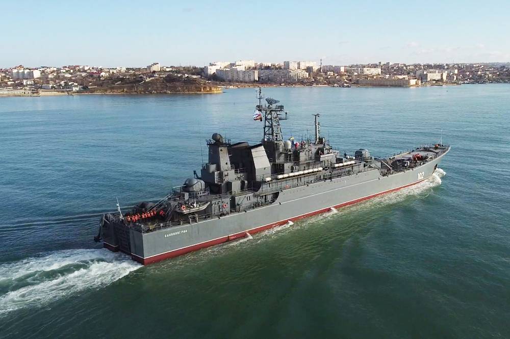 Губернатор Развожаев объяснил громкие звуки в Севастополе учениями флота
