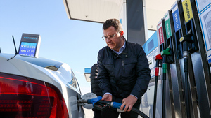 Бензин стремительно дорожает на бирже: Что будет с ценами на АЗС и как можно сэкономить