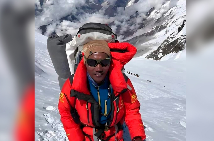 Проводник и альпинист Ками Рита. Фото © Twitter / Visit Nepal 2023-2024