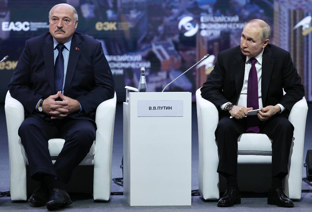 Лукашенко договорился с Путиным о местах размещения ядерных боеприпасов