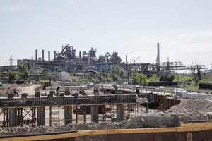 Украинские войска выпустили по Мариуполю две дальнобойные ракеты