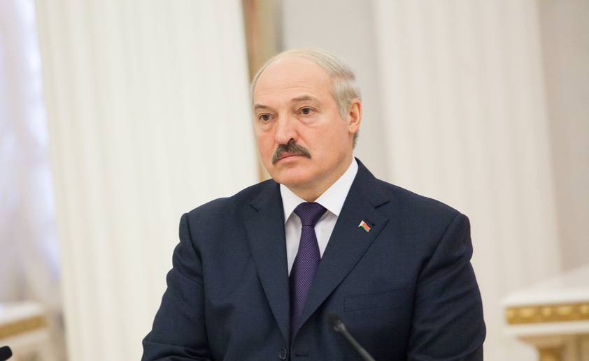 Лукашенко дал совет "переживающим" из-за ядерного оружия Москвы и Минска