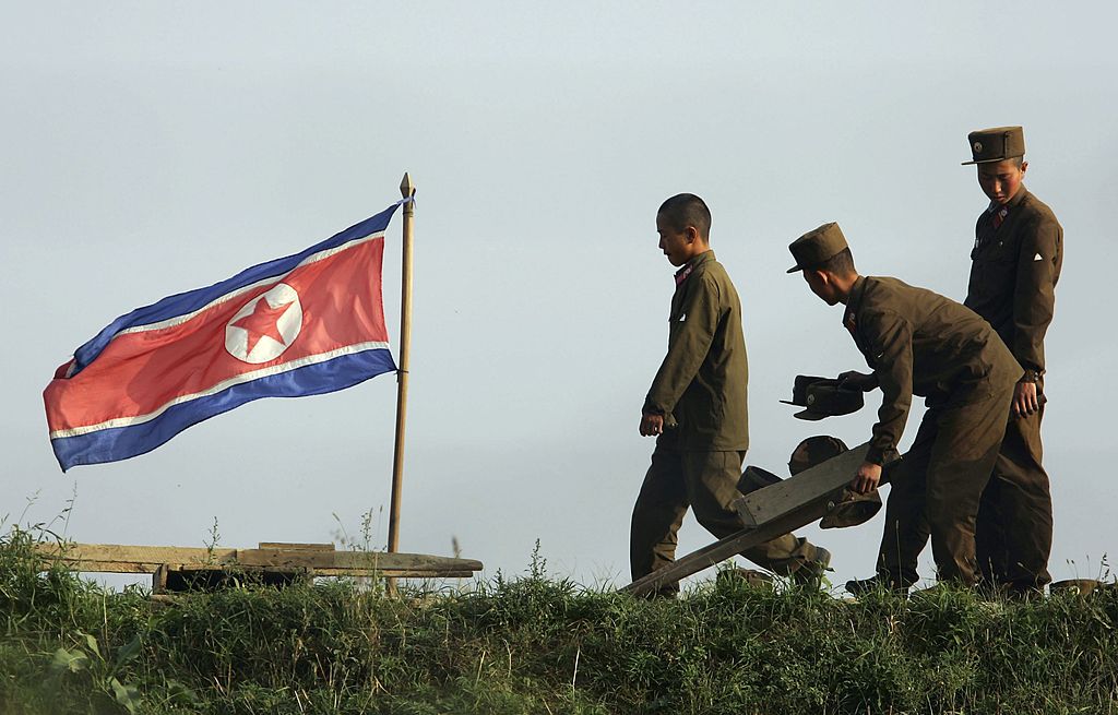 Северная Корея за время пандемии отгородилась стеной от соседей