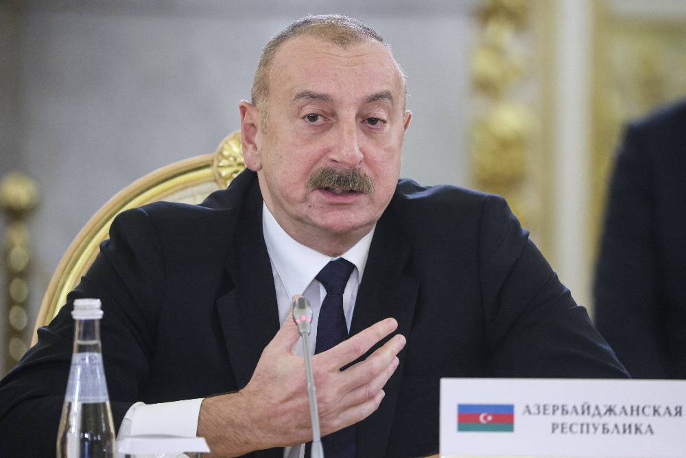 Алиев оценил вероятность вступления Азербайджана в ЕАЭС
