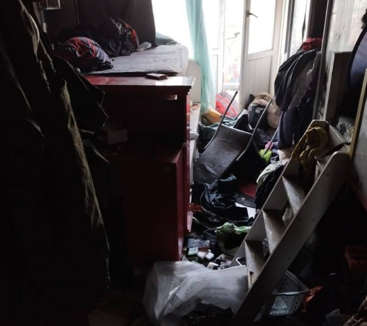 Обстановка в квартире, где после пожара нашли тело жильца. Фото © Telegram / Прокуратура Москвы 