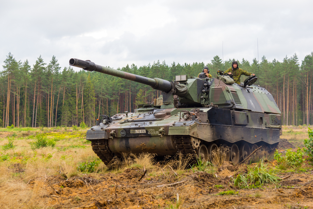 Артиллерийская установка Panzerhaubitze 2000. Фото © Shutterstock
