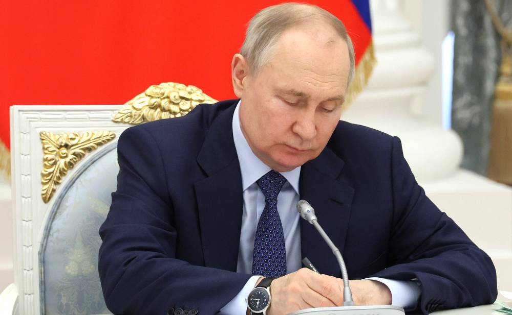 Путин: В новых регионах проведено медобследование более 300 тысяч детей