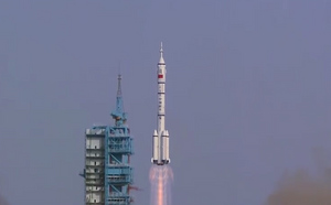 Китай запустил к орбитальной станции космический корабль "Шэньчжоу-16"