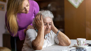Невролог дал совет, как защититься от деменции 