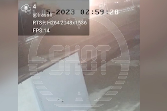 Момент прилёта беспилотника по Афипскому НПЗ в Краснодарском крае попал на видео