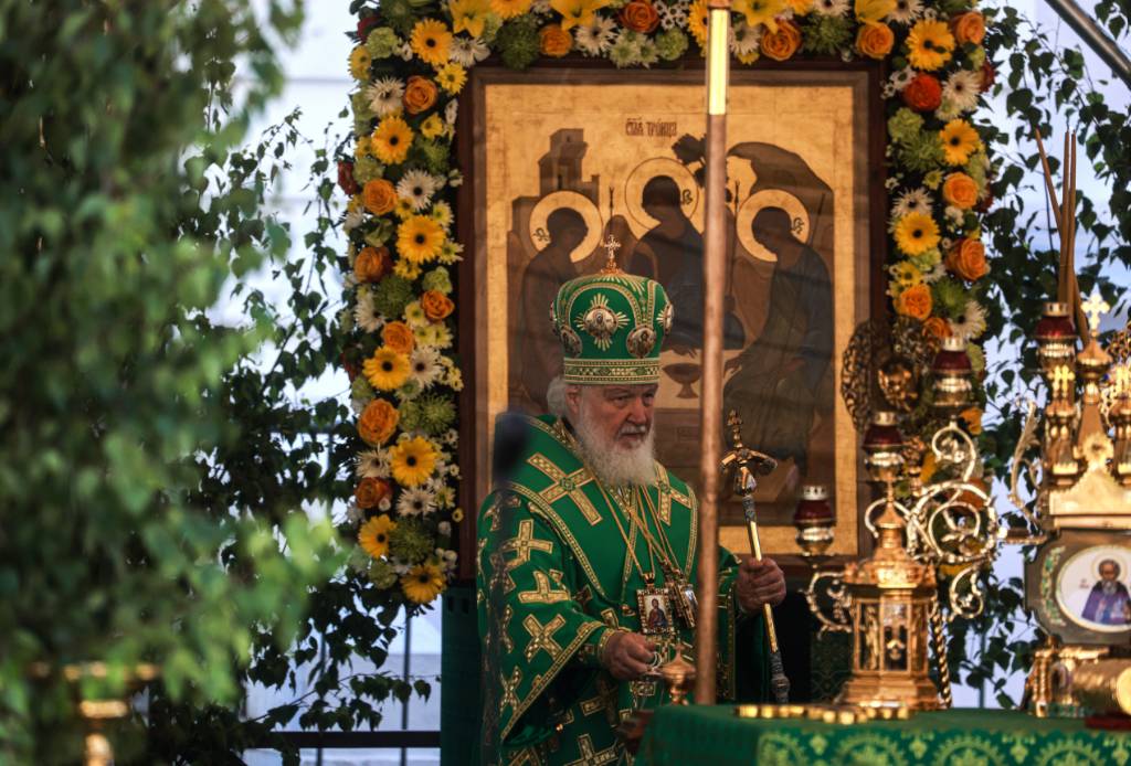 День Святой Троицы, День крановщика и борьбы с кариесом: Какие праздники и приметы 4 июня
