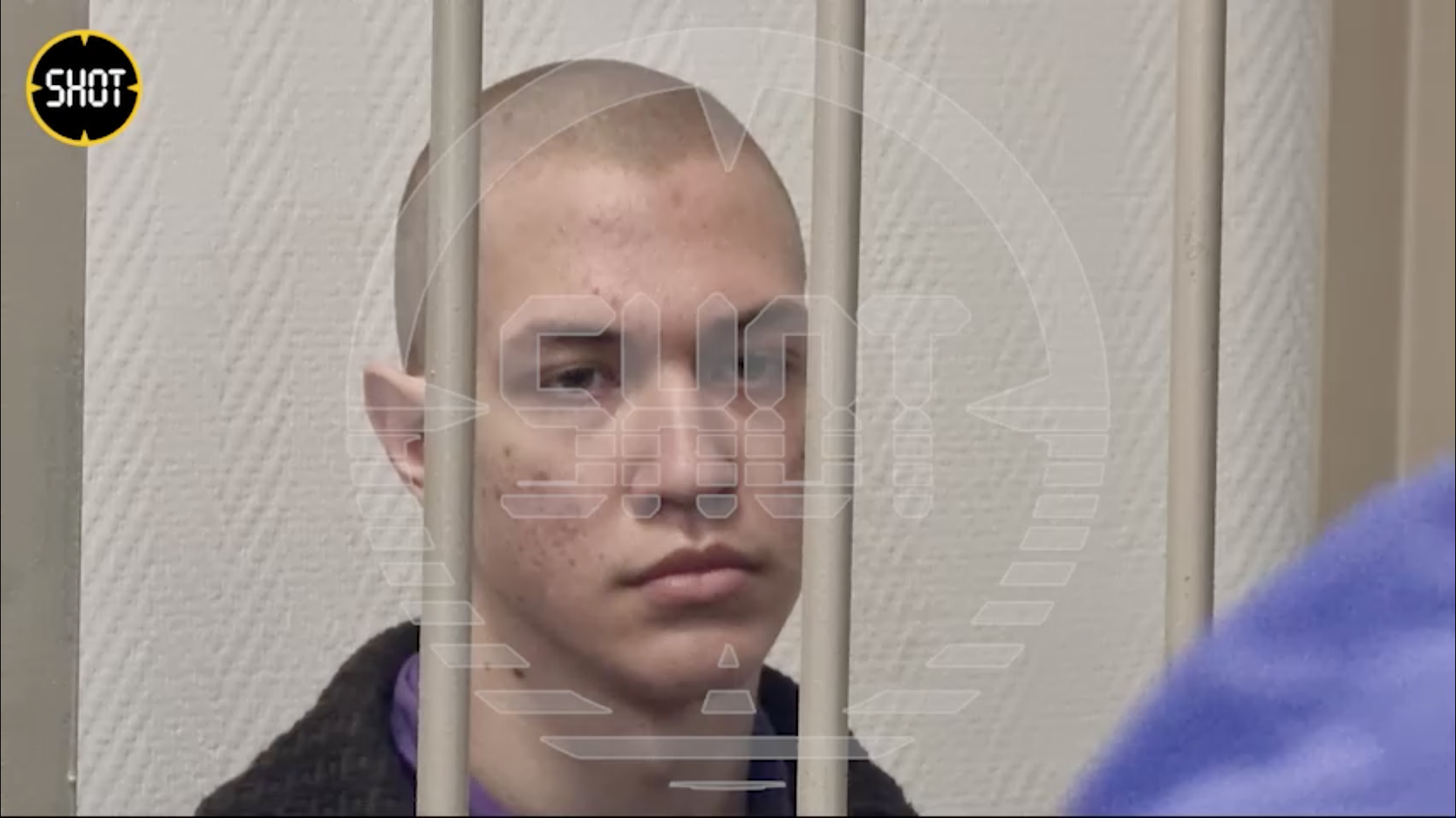 Убившего школьницу 16-летнего петербургского блогера отправили в СИЗО