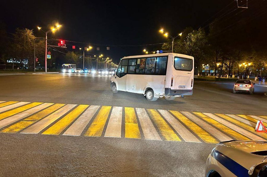 Пешеходный переход, на котором 27-летнюю беременную уфимку сбил автобус. Обложка © Telegram / Госавтоинспекция Башкортостана