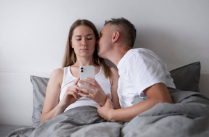 Сексолог назвала обиды в отношениях убийцей либидо у женщин