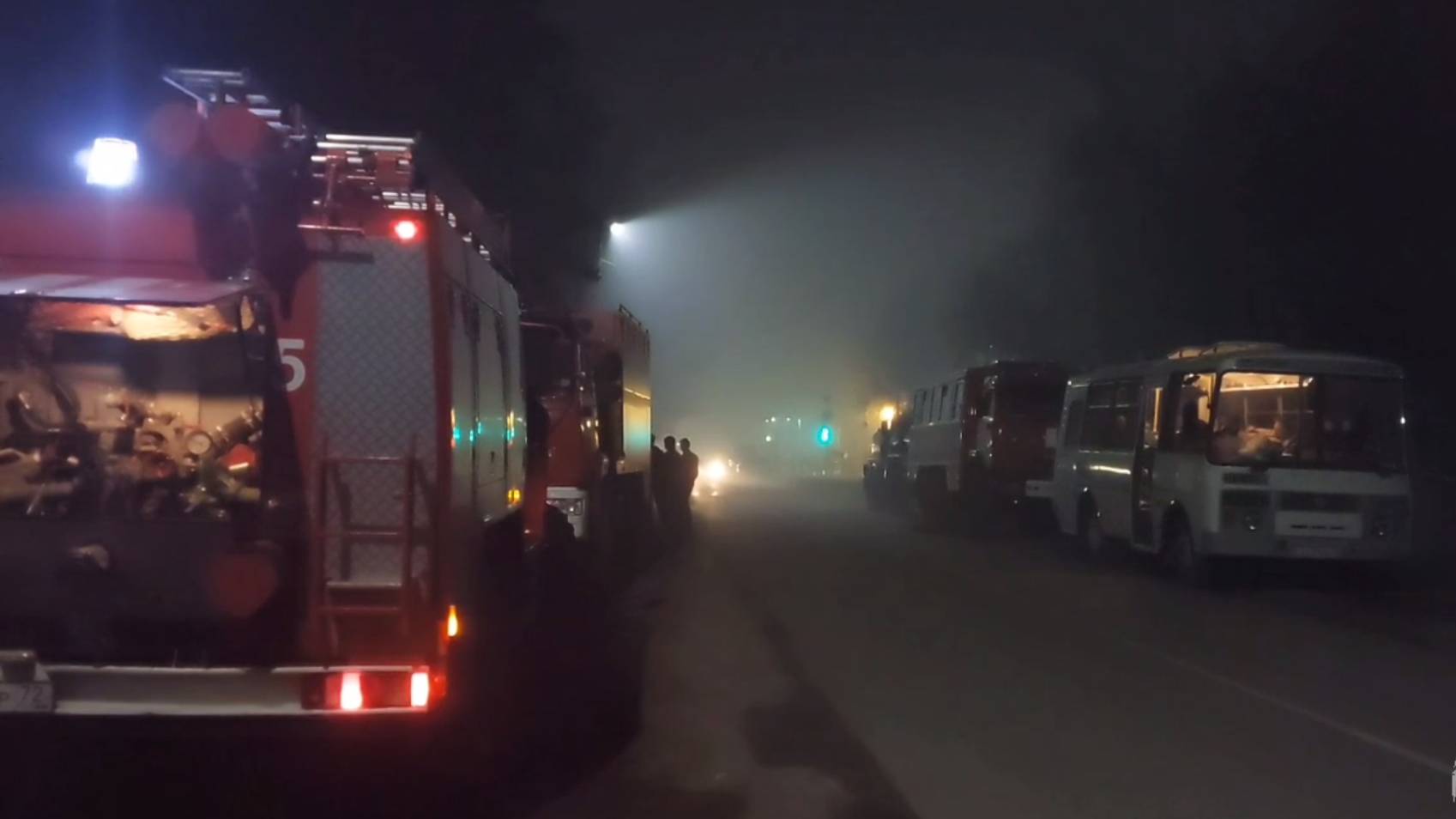В тюменском селе Успенка из-за лесного пожара сгорело восемь зданий