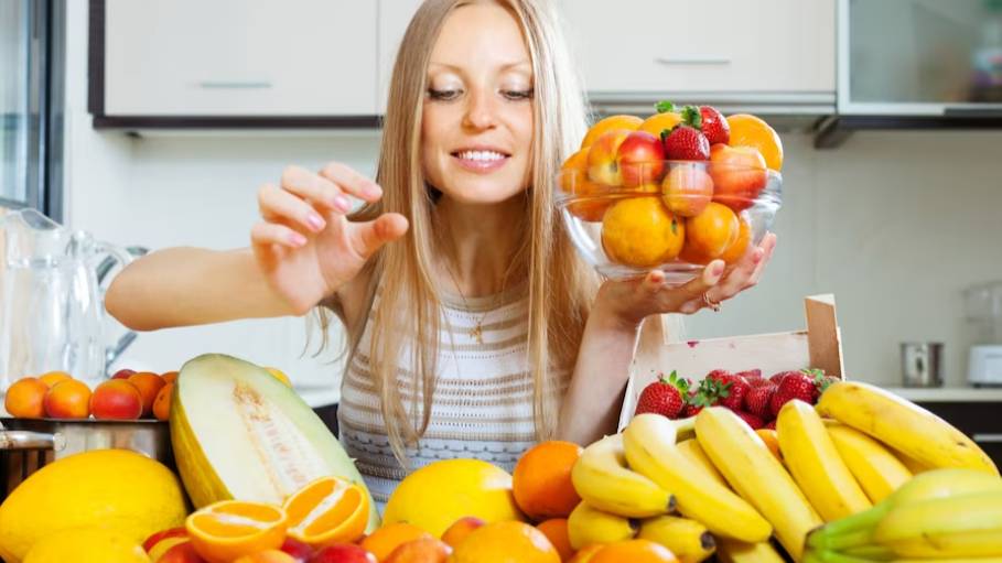 Диетолог перечислила фрукты, которые нельзя есть на ужин худеющим