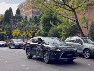 Автопробег стартовал у здания Генерального консульства России в Сиднее. Фото © Telegram / Генеральное консульство России в Сиднее