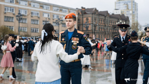 Кадры "Майского вальса" в Хабаровске. Фото © AmurMedia.ru