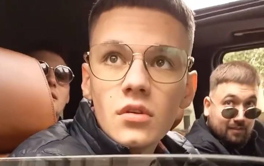 Двум фанатам Лепса во Львове вручили повестки за вражескую музыку в машине
