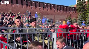 На Парад Победы в Москву прибыли участники спецоперации