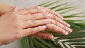 Косметолог дала советы, как улучшить состояние кожи рук